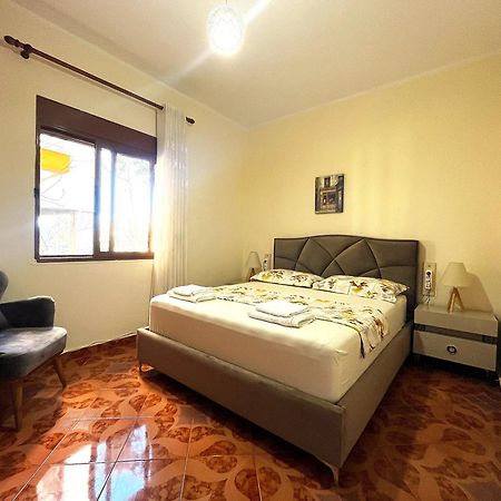 Beach & Chill Apartments Vlorë Buitenkant foto