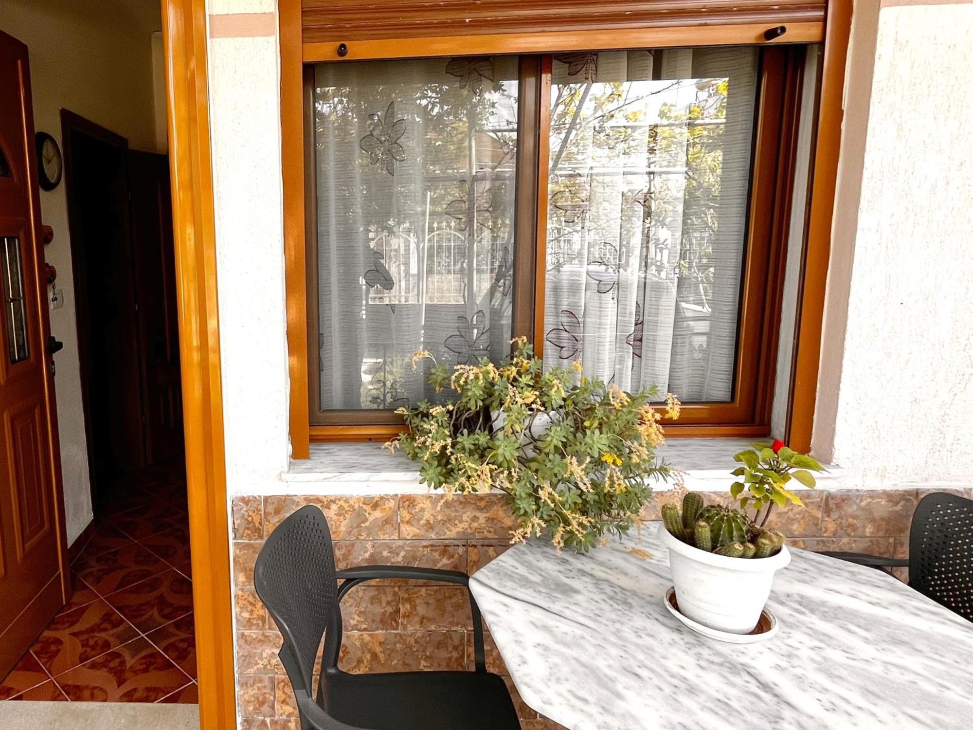 Beach & Chill Apartments Vlorë Buitenkant foto