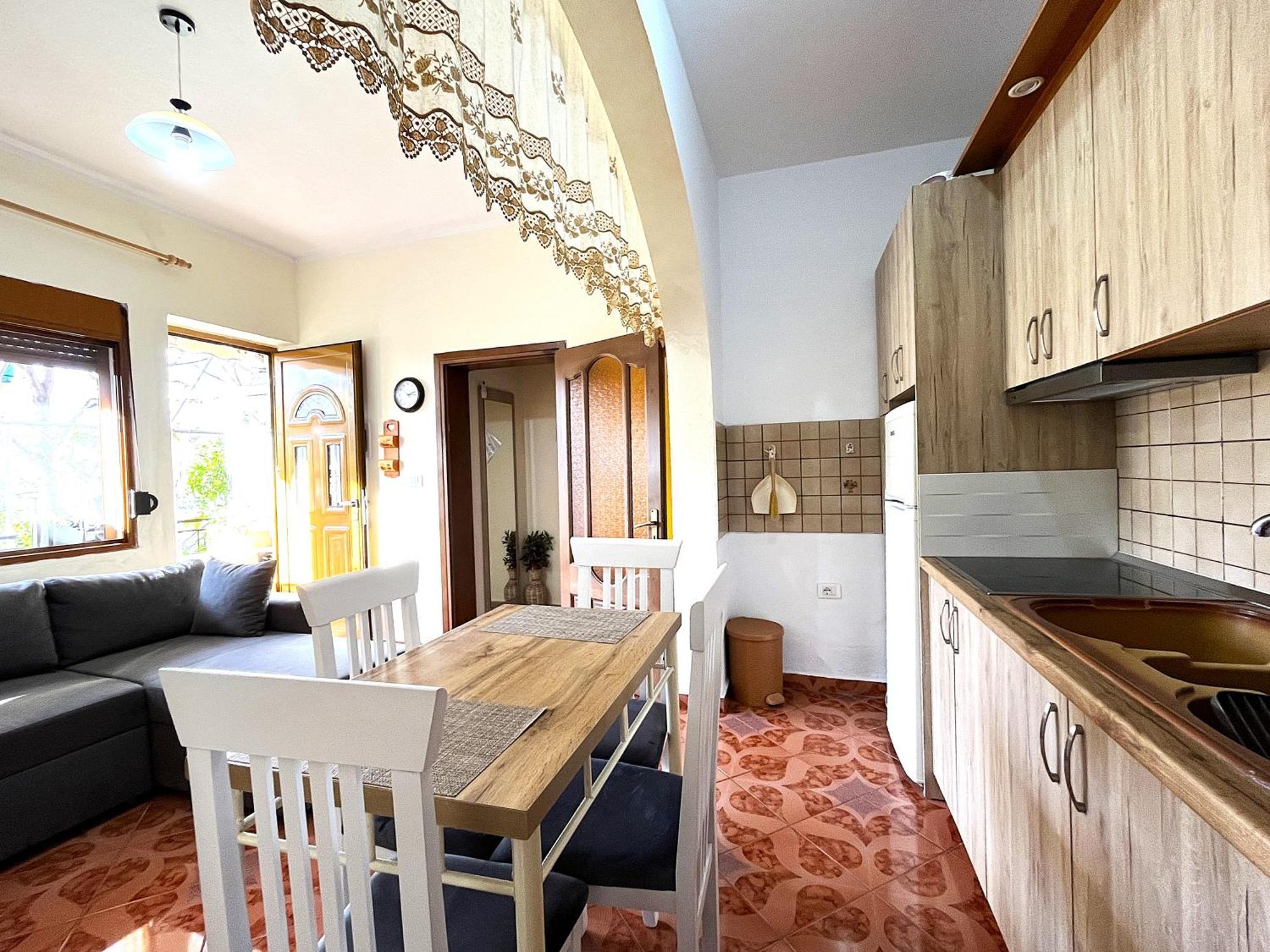 Beach & Chill Apartments Vlorë Buitenkant foto