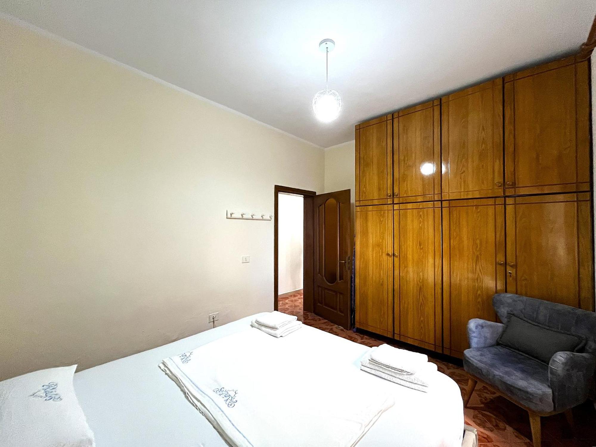 Beach & Chill Apartments Vlorë Buitenkant foto
