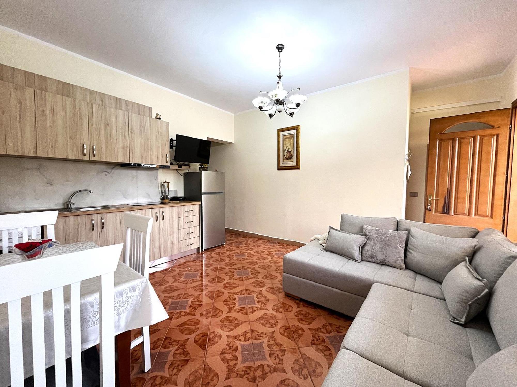 Beach & Chill Apartments Vlorë Buitenkant foto
